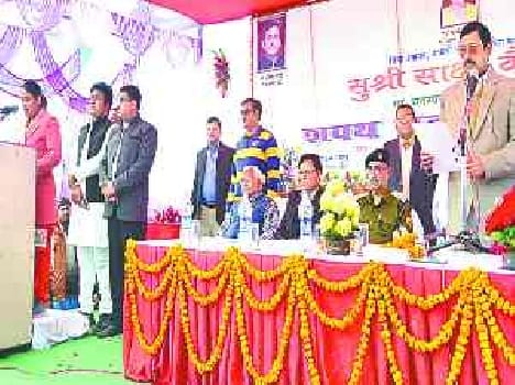 shrawasti jila panchayat president sakshi took oath